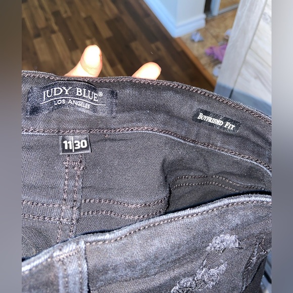Judy blue boyfriend fit jeans - Picture 4 of 5